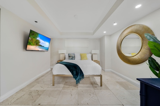 湾を見渡すバルコニー付きコンドミニアム