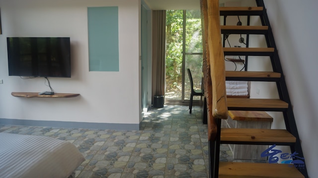 トップ タイ B&B (台巴太 天空密碼)