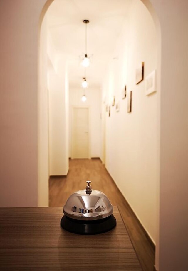 ネアポリス ピエ