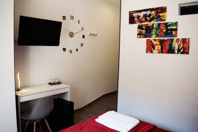 ネアポリス ピエ