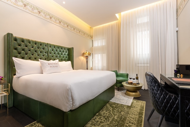 バチャル ハウス