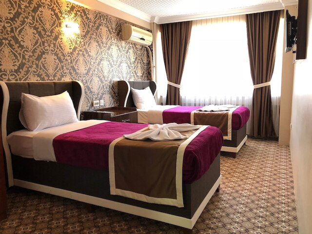 ホテル メトロポール