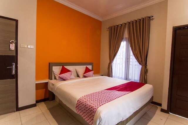 OYO 889 エドテル アマナ ホテル シャリア、Smk ムハマディヤ 1