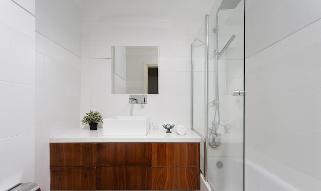 アドーラブル 2 ベッドルーム ニア シェンキン バイ ホーリーゲスト