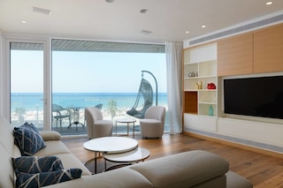 ラグジュアリーな水上のベッドルーム 2 室、ホーリーゲスト