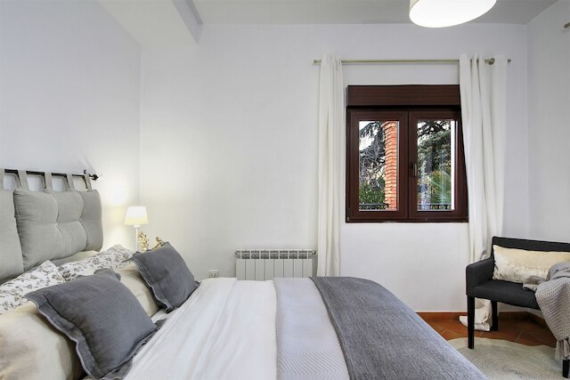 エクスクルーシブ ヴィラ スタニング アルハンブラ ビュー