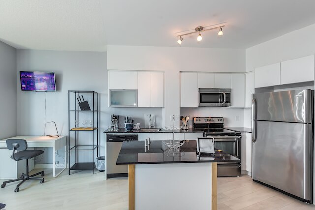 パノラミック レイクビュー イン ラグジュアリー ダウンタウン オアシス