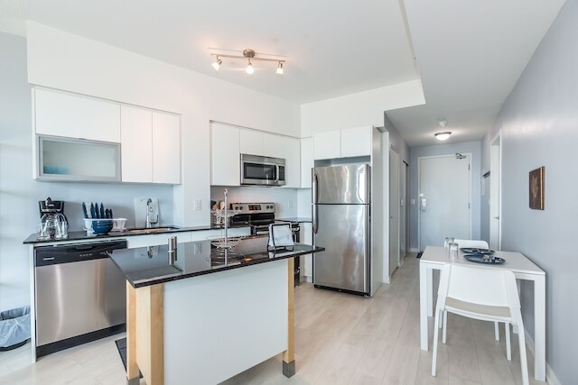 パノラミック レイクビュー イン ラグジュアリー ダウンタウン オアシス