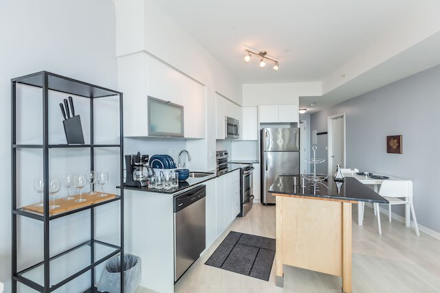 パノラミック レイクビュー イン ラグジュアリー ダウンタウン オアシス