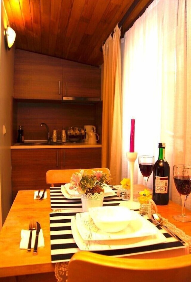 バイソレット アパートメント 1