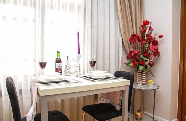 バイソレット アパートメント 1