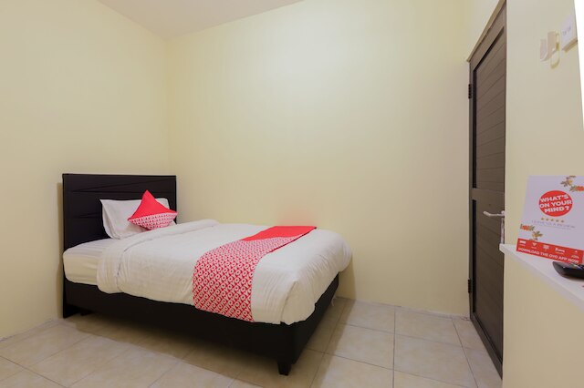 OYO 779 エムエヌ ワン レジデンス シャリア ニア ITC チェンパカ マス ニア カルベ ファーマ