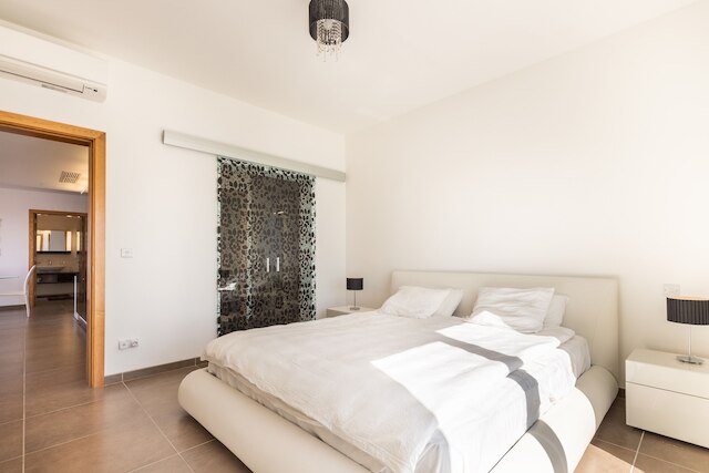 マルタで最も素晴らしい眺め、INC プール