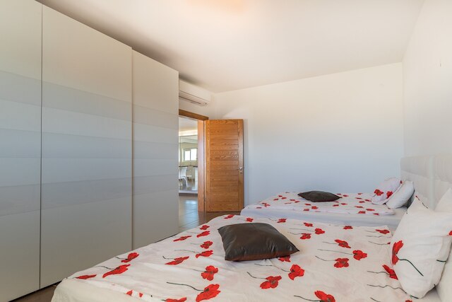 マルタで最も素晴らしい眺め、INC プール