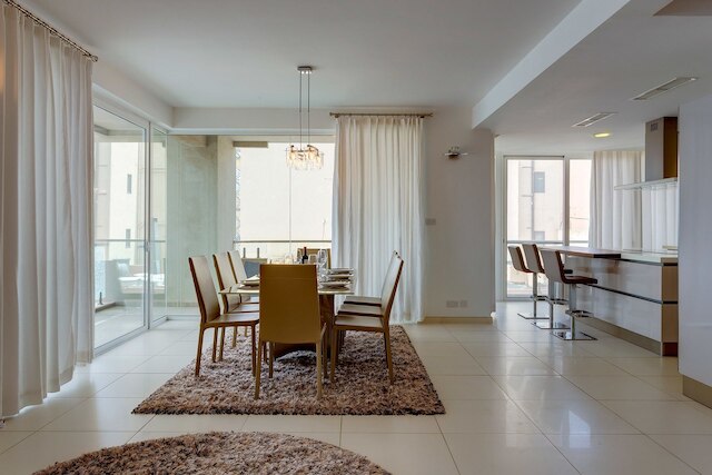 モダンでラグジュアリーなアパートメント、ヴァレッタと港の眺め