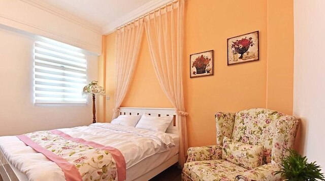 ザ チャーミング ランド (夏日澄藍)