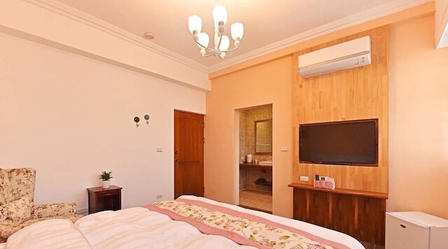 ザ チャーミング ランド (夏日澄藍)