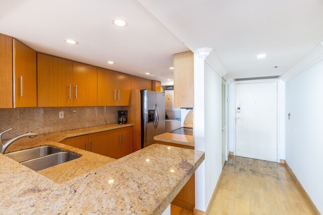 オーシャン ビュー、大きなバルコニー