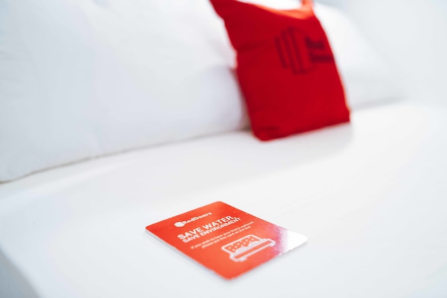 レッドドアーズ プラス アット ダンリグ ストリート マカティ