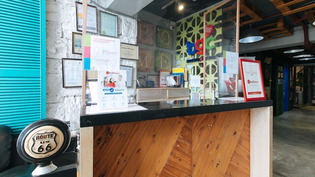 レッドドアーズ プラス アット ダンリグ ストリート マカティ