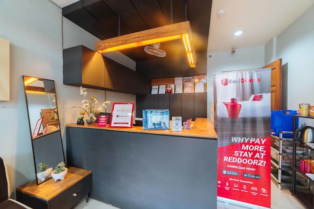 レッドドアーズ ニア ニュー ガバメント センター