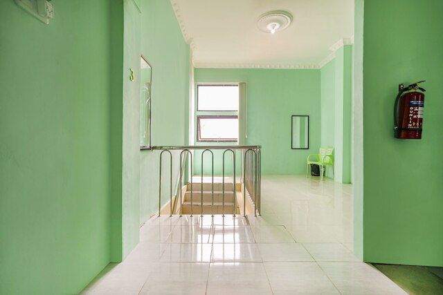 OYO ライフ 570 ペソナ アスリ ホームステイ シャリア