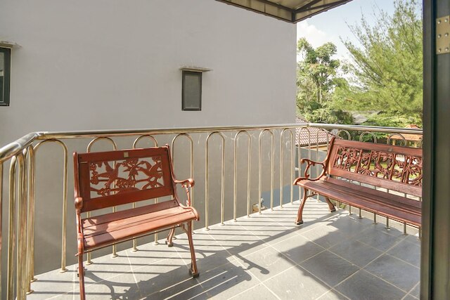 OYO ライフ 570 ペソナ アスリ ホームステイ シャリア