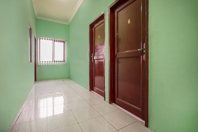 OYO ライフ 570 ペソナ アスリ ホームステイ シャリア