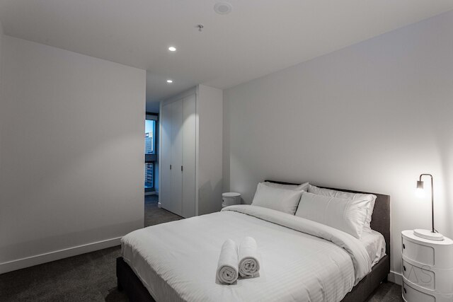 レアディセット アパートメンツ オン ローズ レーン