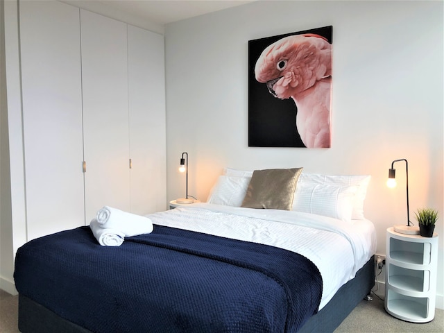 レアディセット アパートメンツ オン ローズ レーン