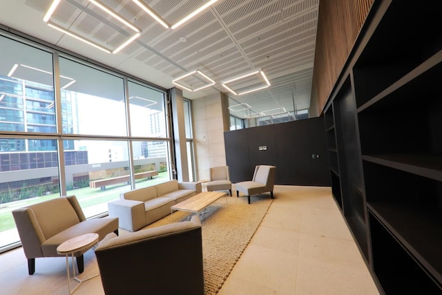 レアディセット アパートメンツ オン ローズ レーン