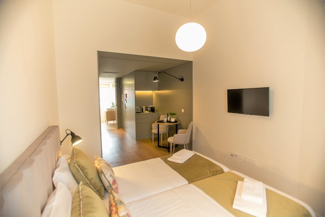 クレーリゴズ プライム スイーツ、ポルト シティ ホスツ