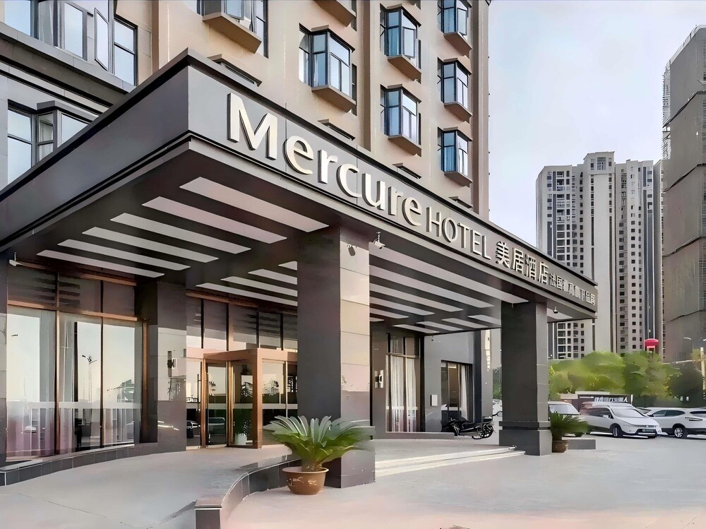 Mercure Wuhan Yangluo