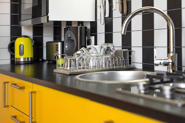 アット ザ ファウンテン アパートメンツ