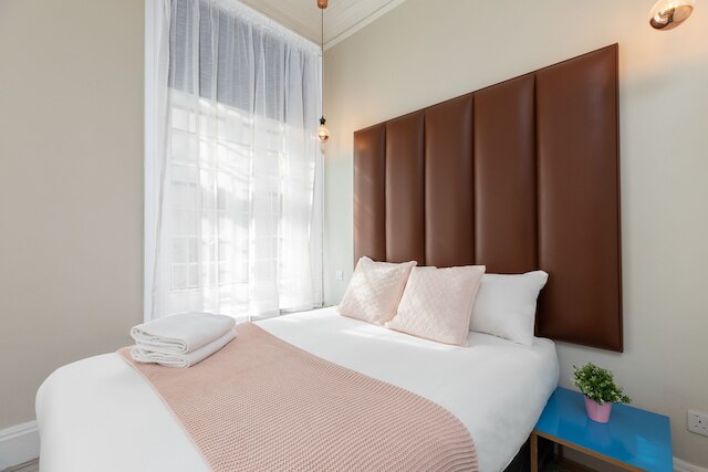 ラグジュリアス エア コンディションド アパートメント ハイ ストリート ケンジントン