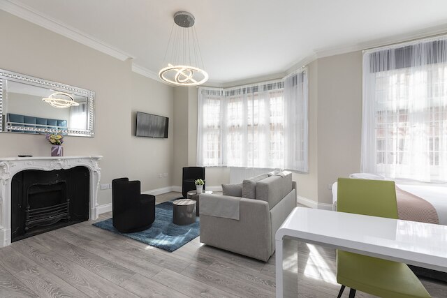 ラグジュリアス エア コンディションド アパートメント ハイ ストリート ケンジントン