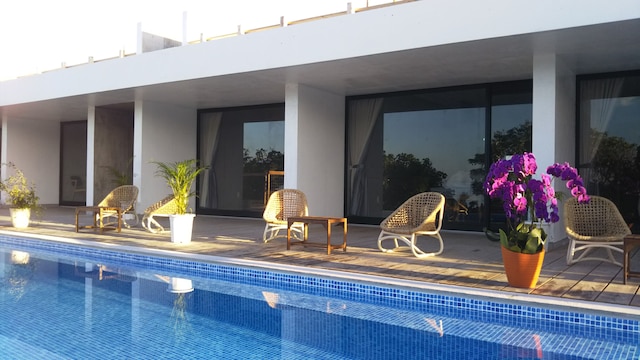 ブルースイーツ・ハナムロ オンザビーチ