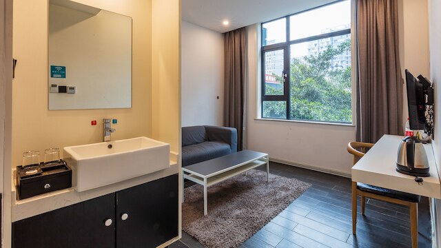 スチャ ホテル チェンデュ ホンハイルー ステーション (索性酒店成都紅牌樓地鐵站店)