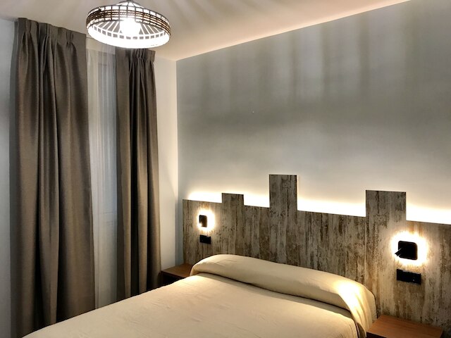 ホスタル アントン マーティン