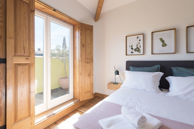 カードーサス パレス アパートメント