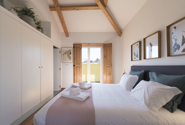 カードーサス パレス アパートメント