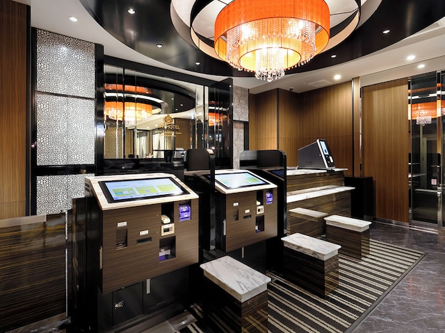 アパホテル〈埼玉東松山駅前〉