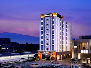 アパホテル〈埼玉東松山駅前〉