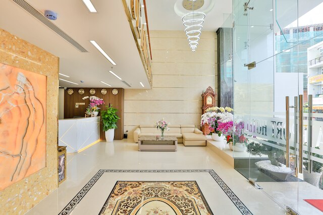 プラハ サイゴン エアポート ホテル