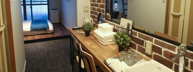 N.33 Hakata Sta. East