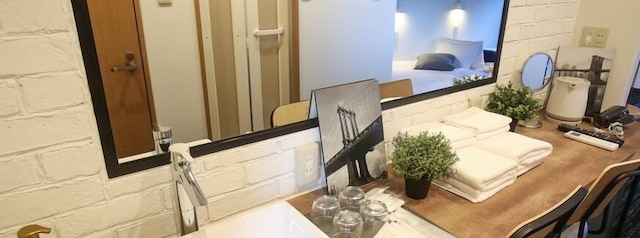 N.33 Hakata Sta. East