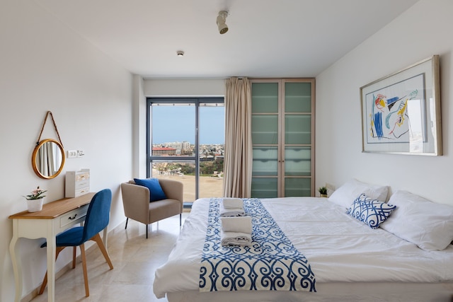 ビーチ フロント スタイリッシュ ヒュー 2DBR