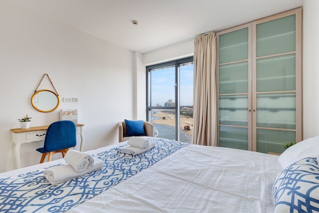 ビーチ フロント スタイリッシュ ヒュー 2DBR