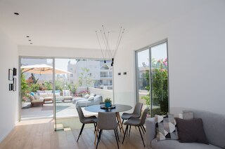 マジック ペントハウス TLV ハーバー