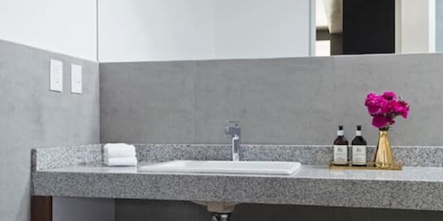 ツァイトガイスト ローマ スタジオ、Mr.W